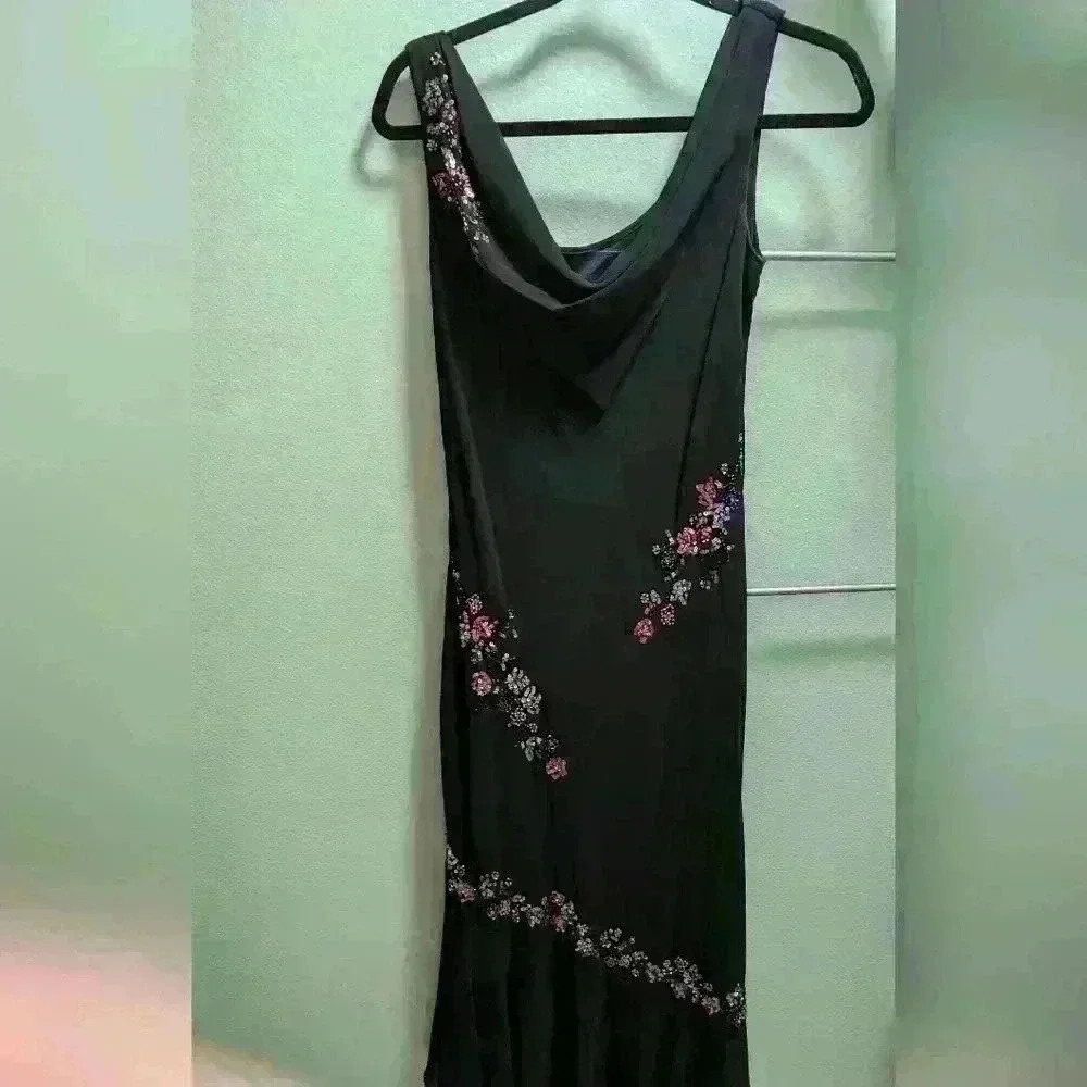 Elegant Black Dress with Floral Sequin Detail Size 10
